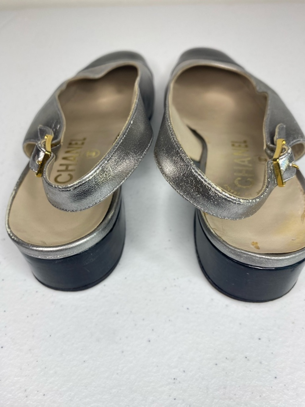 CHANEL Silver Metallic and Black Cap Toe Slingback Flats - Picture 12 of 15
